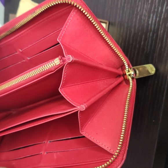 LV x Kusama Limited Edition Long Zip Wallet Vernis Infinity Dots - Picture 15 of 17